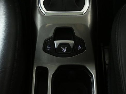 Used 2022 Jeep Renegade Limited w/ Sun, Sound & Wheels Group image 24