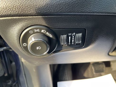 Used 2020 Jeep Compass Latitude image 18