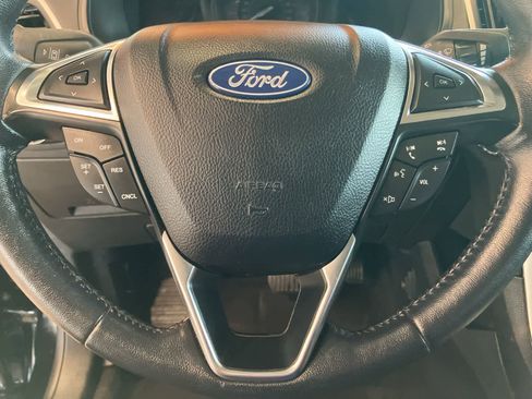 Used 2022 Ford Edge SEL w/ Sport Appearance Package AWD/4WD image 15
