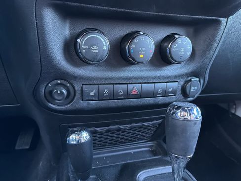 Used 2017 Jeep Wrangler 75th Anniversary image 14