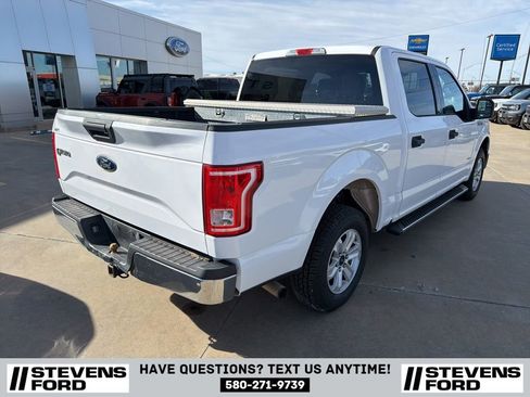 Used 2015 Ford F150 XLT image 4