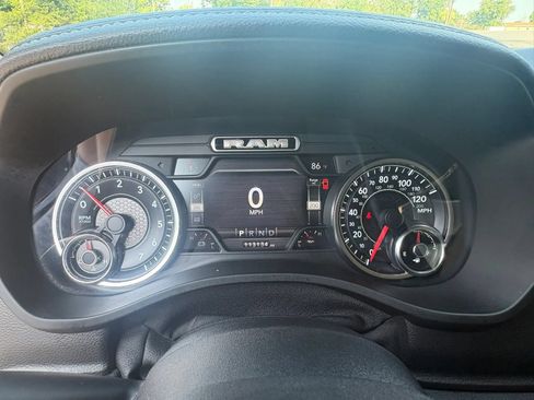 Used 2019 RAM 1500 Laramie AWD/4WD image 13