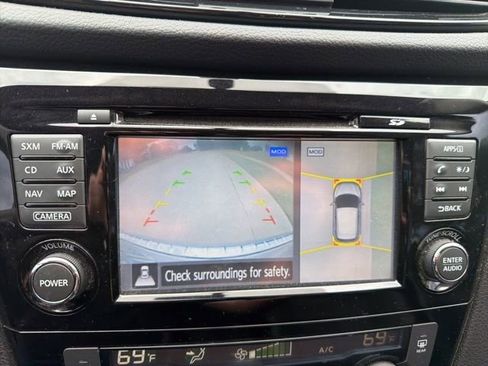 Used 2017 Nissan Rogue Sport SL FWD image 17