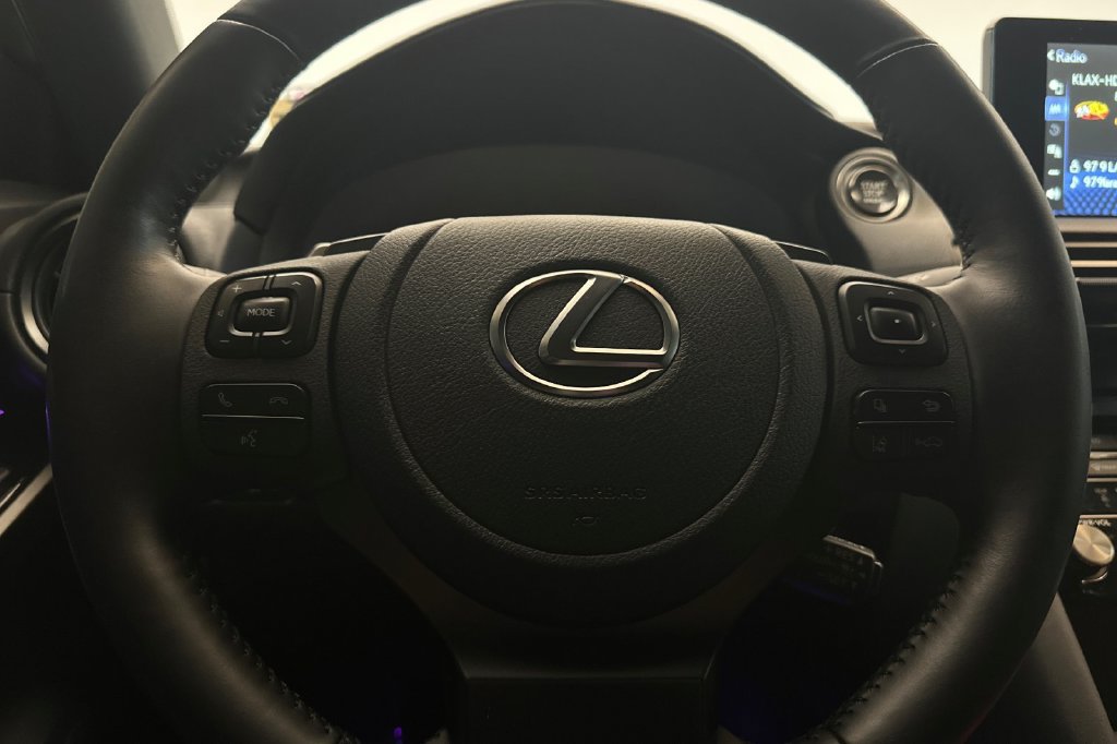 Used 2025 Lexus IS 300 RWD image 22