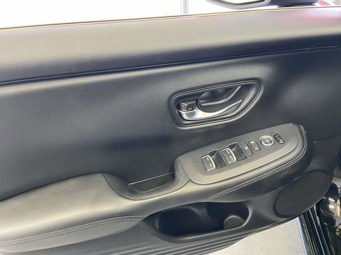 Used 2023 Honda HR-V EX-L image 16