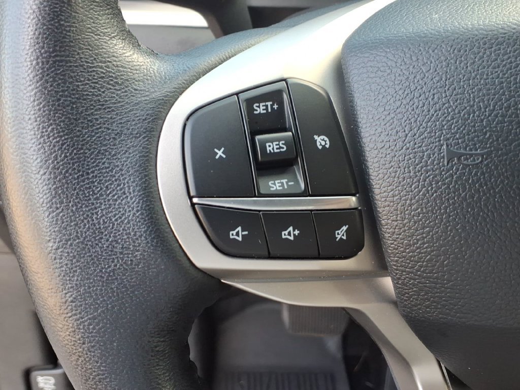 Used 2023 Ford Explorer XLT w/ Equipment Group 202A AWD/4WD image 19