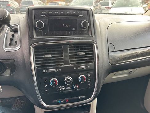 Used 2016 Dodge Grand Caravan SE w/ Quick Order Package 29E SE image 15