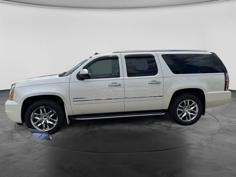 Used 2014 GMC Yukon XL Denali RWD image 6