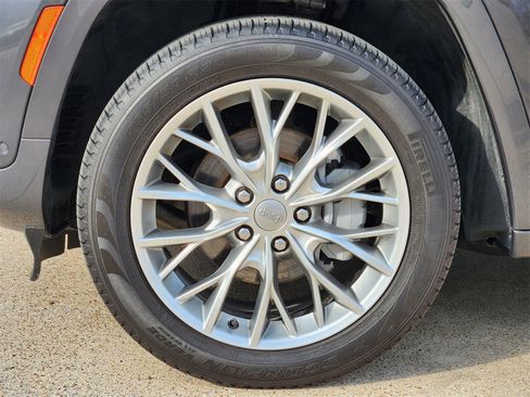 Certified 2024 Jeep Grand Cherokee Summit w/ Adv Protech Group IV image 21