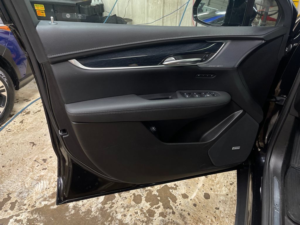 Used 2024 Cadillac XT5 Premium Luxury AWD/4WD image 15