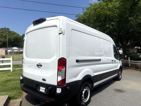 Used 2020 Ford Transit 250 Medium Roof image 4