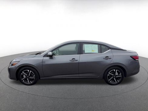Used 2025 Nissan Sentra SV FWD image 9