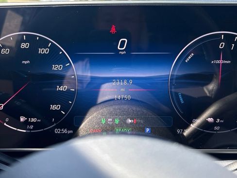 Used 2025 Mercedes-Benz GLC 350e 4MATIC image 12