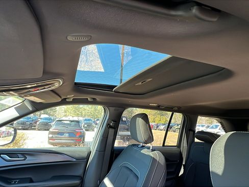 New 2026 Jeep Grand Cherokee Laredo X image 18