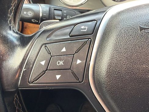 Used 2013 Mercedes-Benz GLK 350 4MATIC image 10