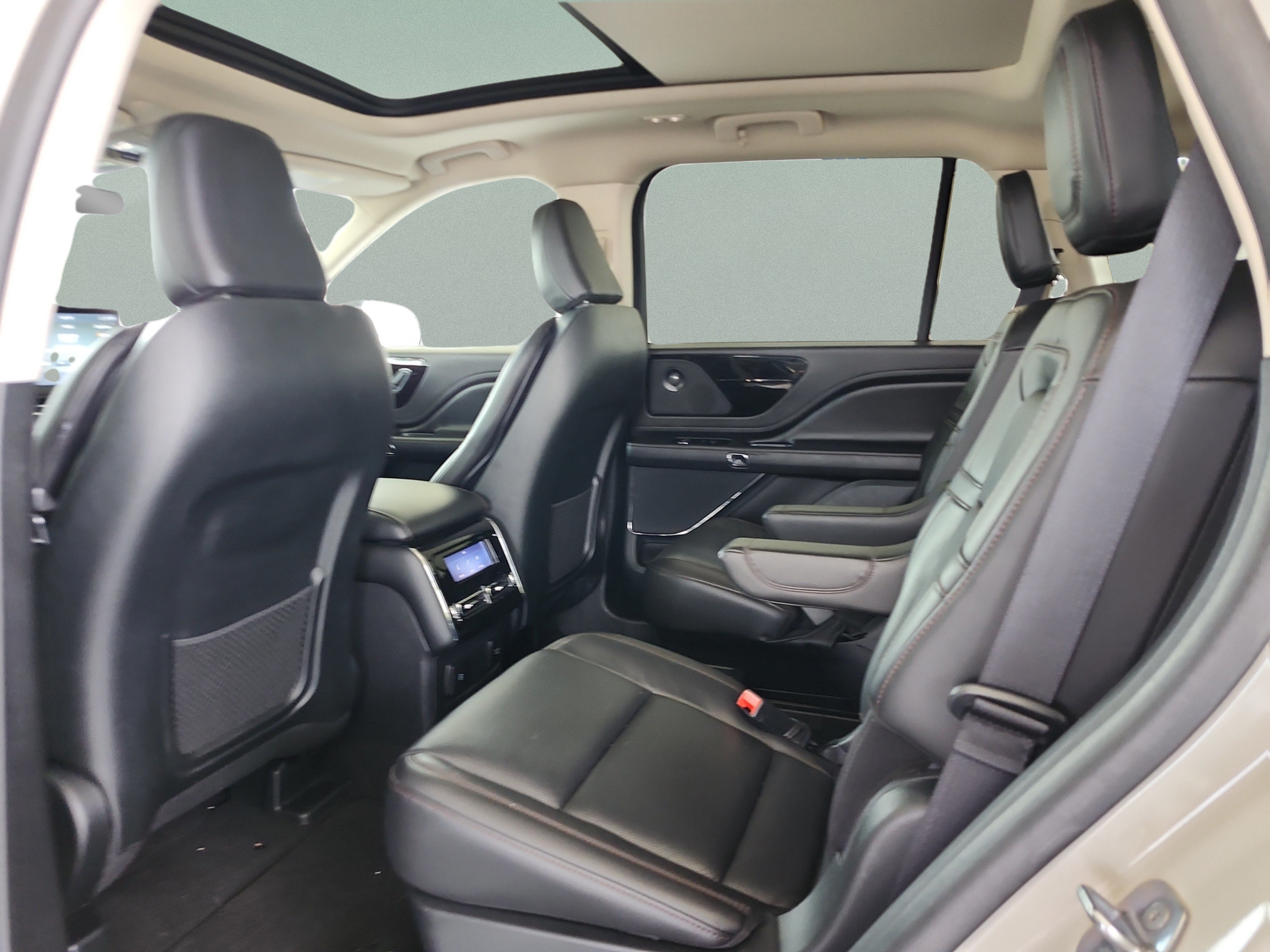 Used 2024 Lincoln Aviator Reserve RWD image 18