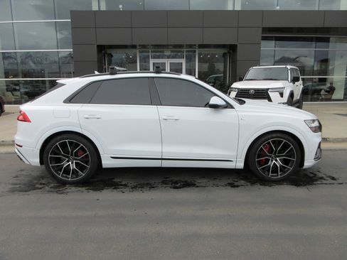 Used 2020 Audi Q8 Prestige w/ Prestige Package image 13
