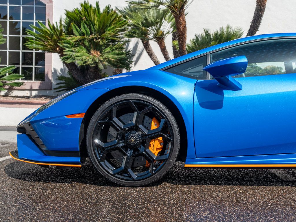 Used 2023 Lamborghini Huracan Tecnica RWD image 21