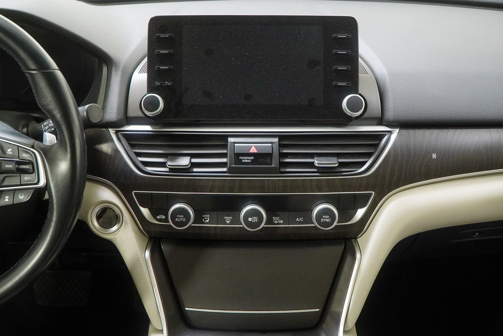 Used 2019 Honda Accord Touring image 25