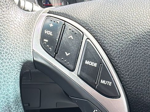 Used 2017 Hyundai Elantra GT image 25