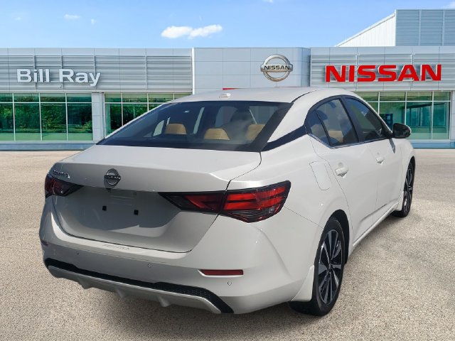 Used 2025 Nissan Sentra SV w/ SV Premium Package FWD image 4