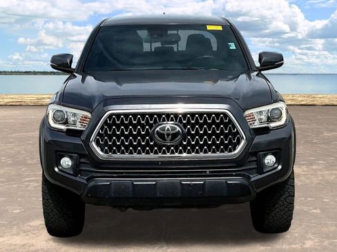 Used 2019 Toyota Tacoma TRD Off-Road w/ Technology Package image 4