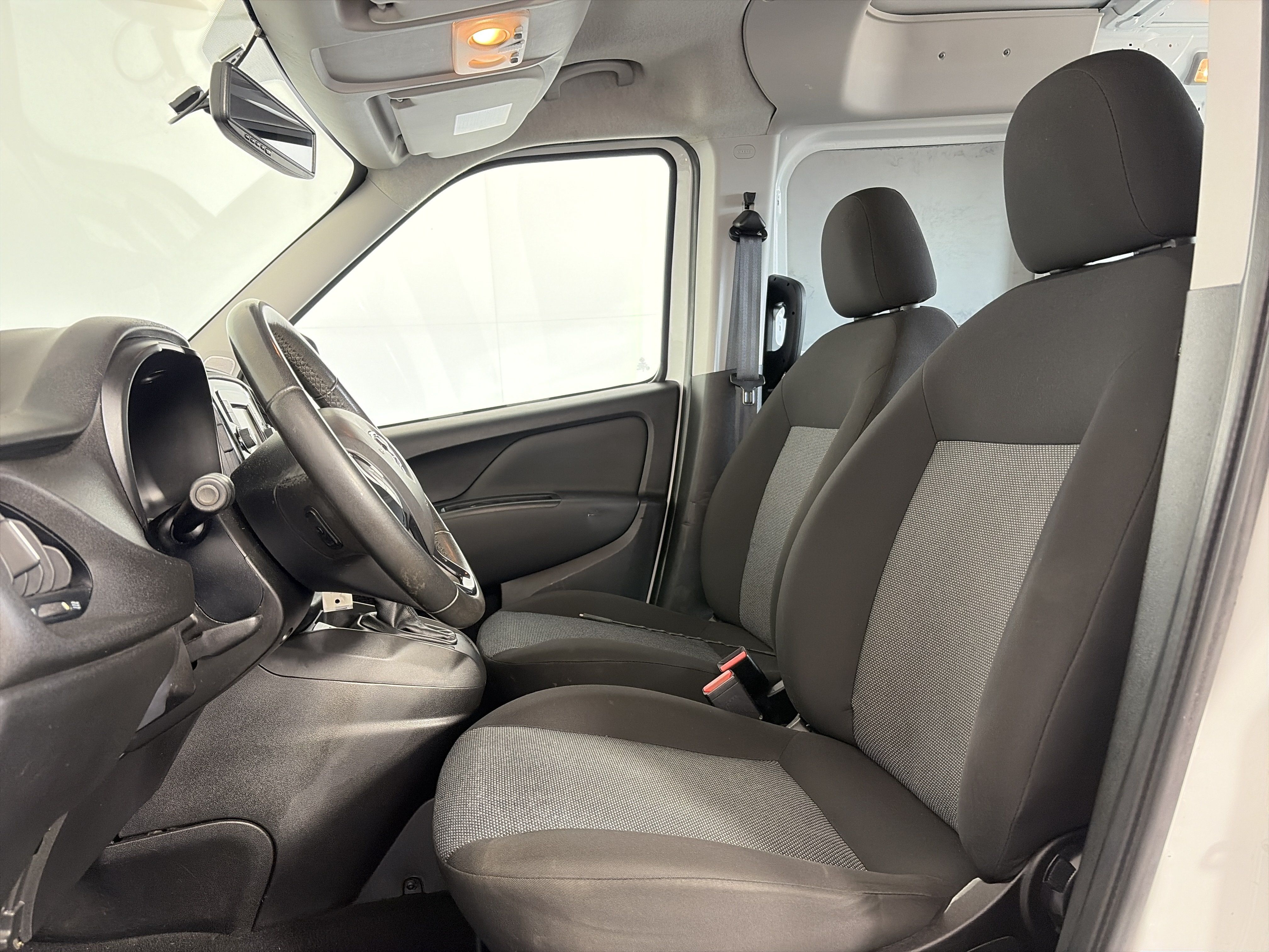 Used 2016 RAM ProMaster City Tradesman FWD image 6
