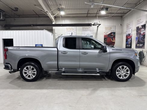 Used 2024 Chevrolet Silverado 1500 RST w/ Dark Appearance Package AWD/4WD image 9