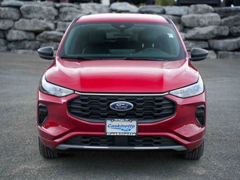 Used 2023 Ford Escape ST-Line w/ Tech Pack #1 AWD/4WD image 2