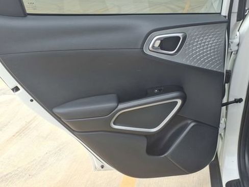 Used 2024 Kia Soul LX w/ Option Group 015 image 15