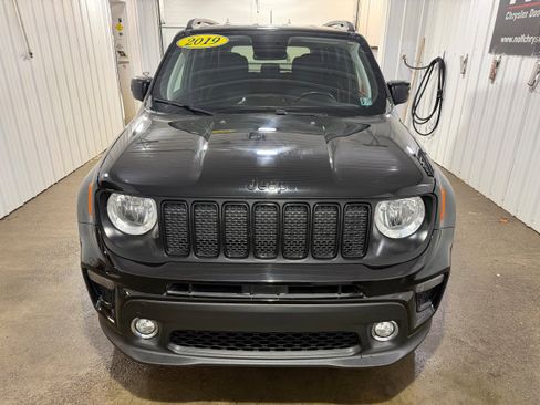 Used 2019 Jeep Renegade Altitude w/ Quick Order Package 2XM AWD/4WD image 3