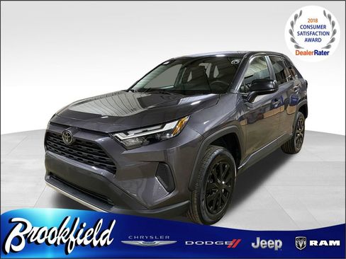Used 2025 Toyota RAV4 LE AWD/4WD image 3