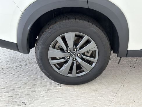 Used 2023 Nissan Pathfinder SV AWD/4WD image 11