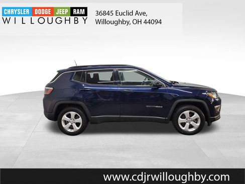 Used 2018 Jeep Compass Latitude FWD image 4
