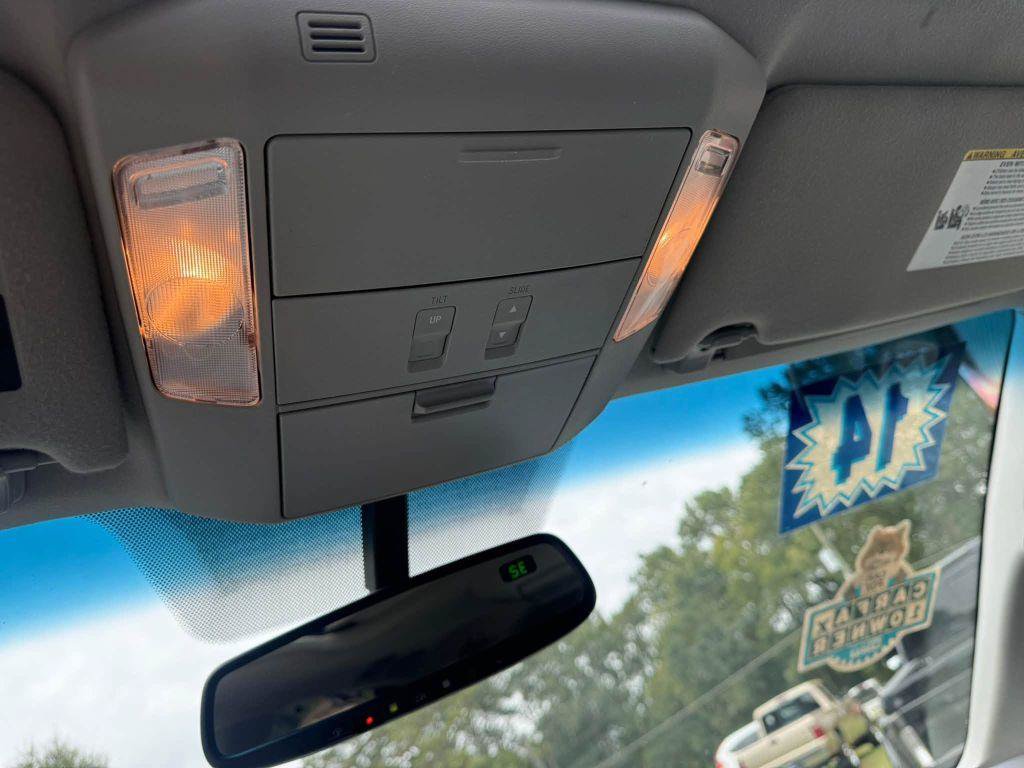 Used 2014 Toyota Sequoia Platinum RWD image 39