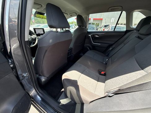 Used 2025 Toyota RAV4 XLE FWD image 12
