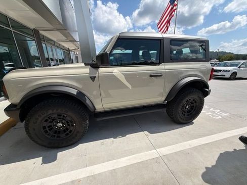 Used 2026 Ford Bronco 2-Door w/ Sasquatch Package AWD/4WD image 16