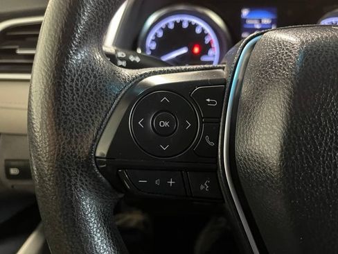 Used 2018 Toyota Camry LE FWD image 23