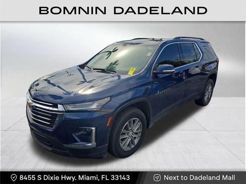Used 2023 Chevrolet Traverse LT image 1