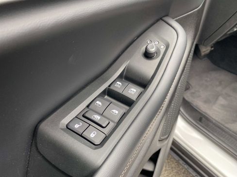 Used 2024 Jeep Grand Cherokee Limited w/ Black Appearance Package AWD/4WD image 24