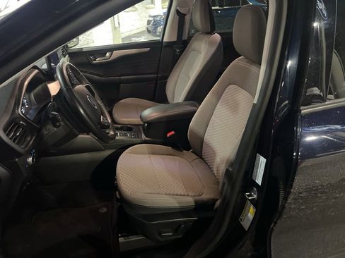 Used 2021 Ford Escape SE w/ Convenience Package image 5