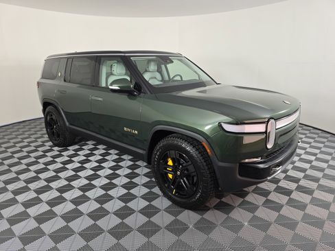 Used 2023 Rivian R1S Adventure AWD/4WD image 7