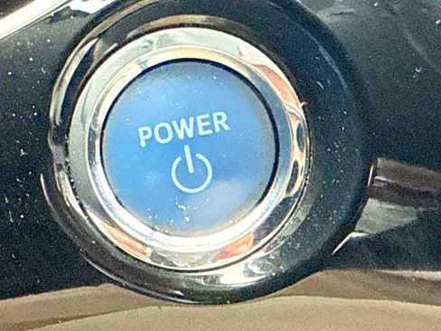 Used 2016 Toyota Prius Four FWD image 34