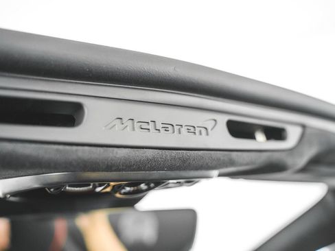 Used 2025 McLaren Artura Spider RWD image 24