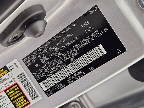 Used 2022 Toyota Highlander XLE image 39