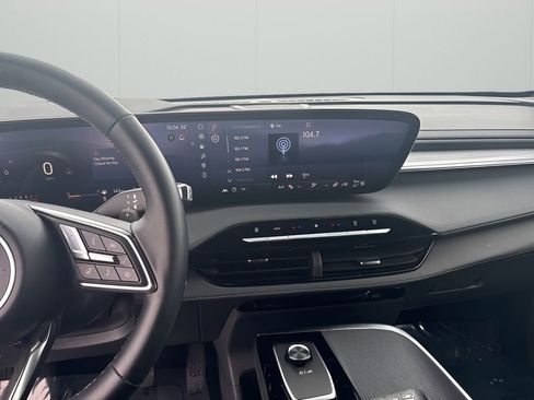 Used 2025 Buick Enclave Preferred image 26