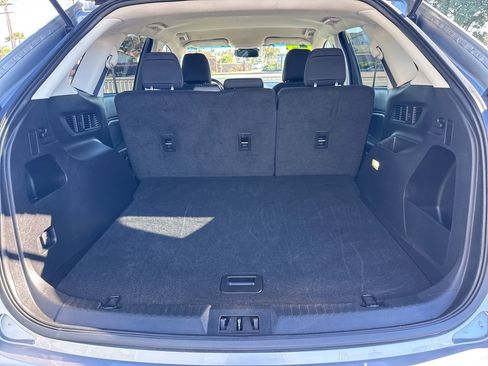Used 2024 Ford Edge SE w/ Black Appearance Package image 5