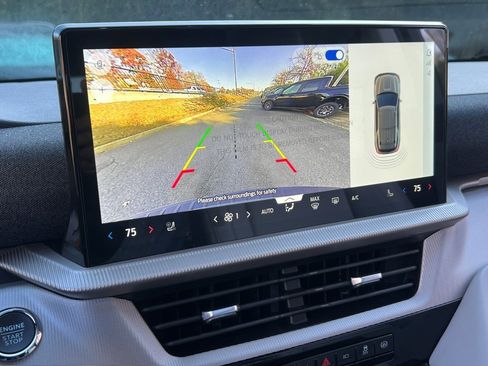 New 2026 Ford Explorer Active w/ Active Comfort Package image 19