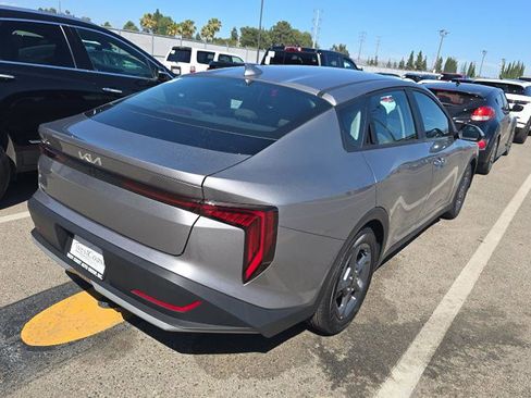 Used 2026 Kia K4 FWD image 4