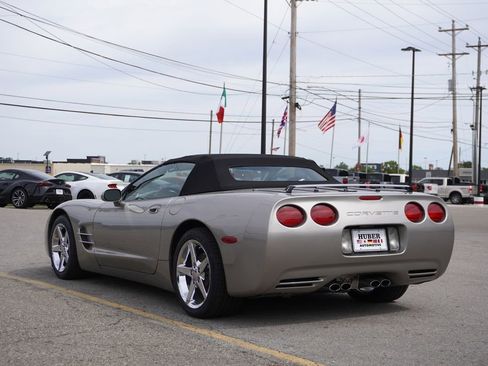 Used 2001 Chevrolet Corvette Convertible w/ Preferred Equipment Group2 RWD image 6